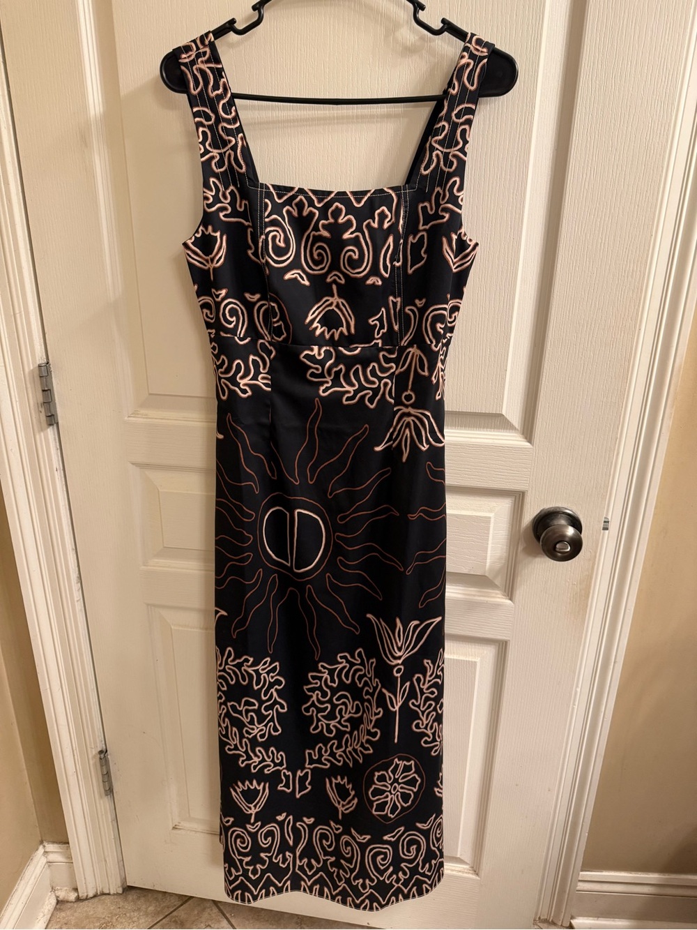 Ciebon Black Dress with Blush Graphic Embroidery - Sleeveless Square Neck